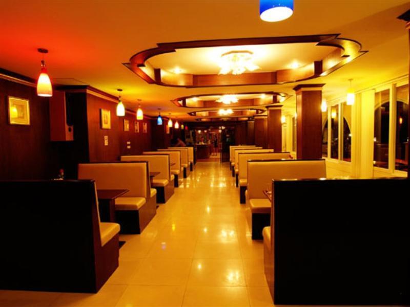צ'ה אם D Varee Xpress Hillside Hua Hin מסעדה תמונה